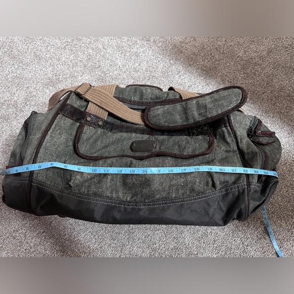 Levi’s NWT duffel bag - Picture 6 of 6